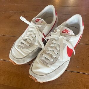 Women's Nike Daybreak in Summit White/University Red - Size 8